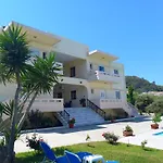Nik Litinas Apartments With Pool